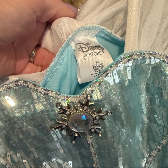 Disney Store Frozen Elsa Costume Dress – Size 5/6 – Excellent Condition - Picture 3 of 7
